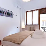 Estate A 70m Dal Mare 2 2 Bagni Con Balconi In Centro Apartment