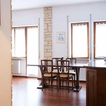 Appartement Residenza Esclusiva con 2 Suite, 2 Bagni, Balcone con Vista e Area Fitness nel Cuore della Città *