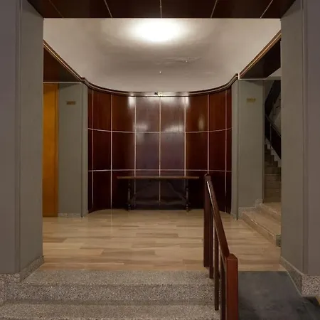 Promo Inizio Anno, 2 E 2 Bagni In Centro Citta A Pochi Passi Da Piazza Salotto