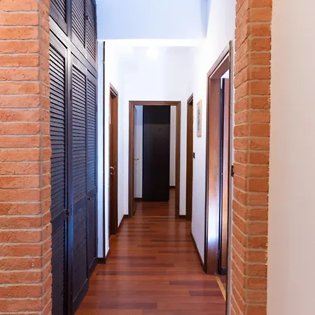 Appartamento Promo Inizio Anno, 2 E 2 Bagni In Centro A Pochi Passi Da Piazza Salotto *