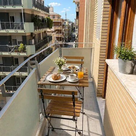 Estate A 70m Dal Mare 2 2 Bagni Con Balconi In Centro Apartment *