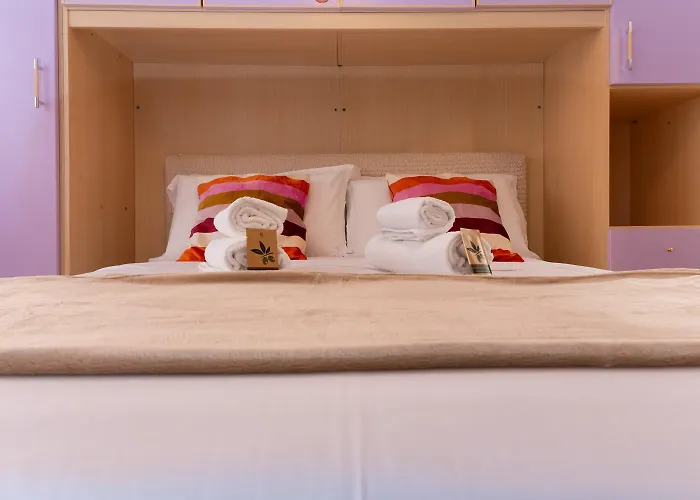 Appartamento Promo Inizio Anno, 2 E 2 Bagni In Centro A Pochi Passi Da Piazza Salotto