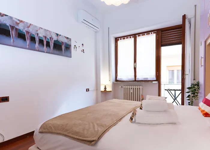 2 Con Balcone In Centro Citta E Mare, 2 Bagni Апартаменты