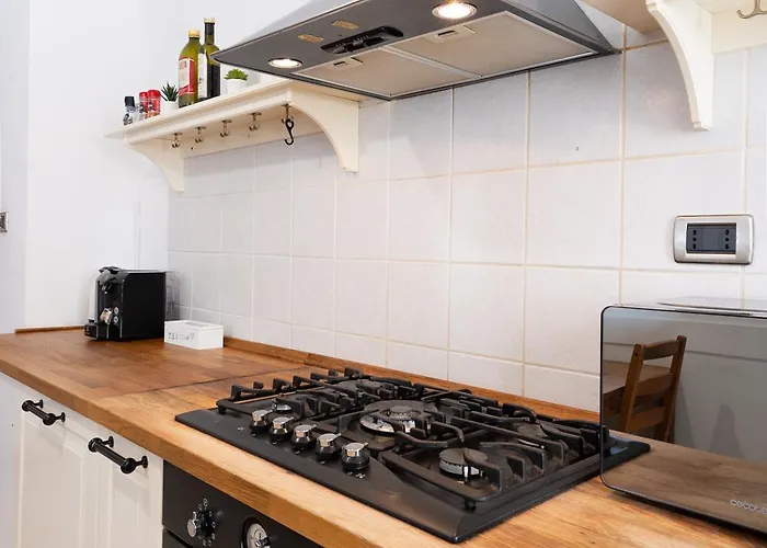 Promo Inizio Anno, 2 E 2 Bagni In Centro A Pochi Passi Da Piazza Salotto Appartamento *