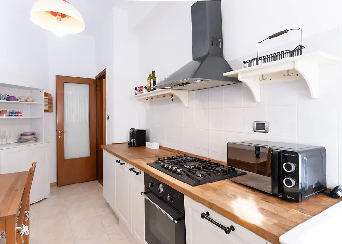 2 Con Balcone In Centro Citta E Mare, 2 Bagni Апартаменты Пескара